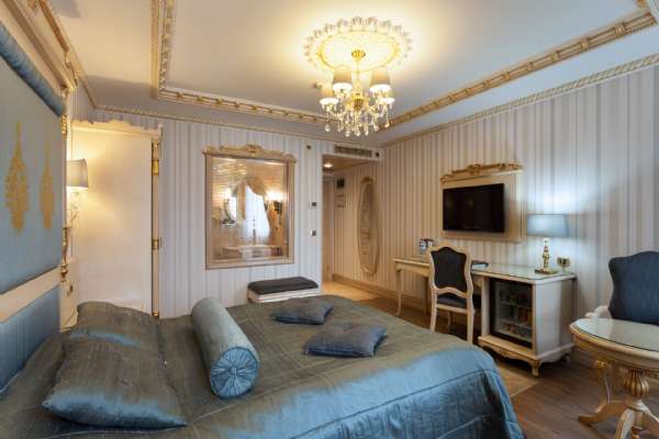  Welcome To Istanbul Humayun