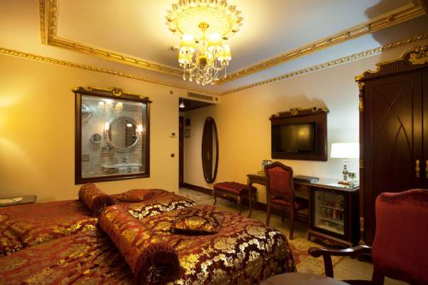  Welcome To Istanbul Yakut