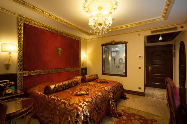  Welcome To Istanbul Yakut